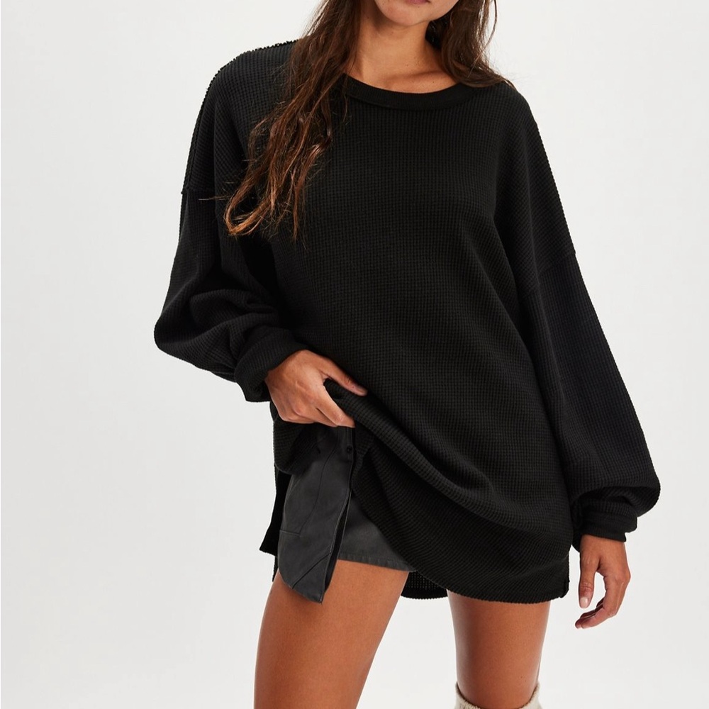 We The Free Right On Thermal in Black L